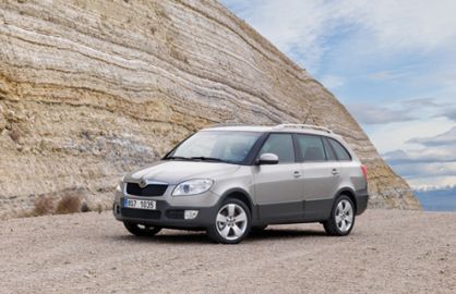 Skoda-Fabia_Scout_2010_495x320
